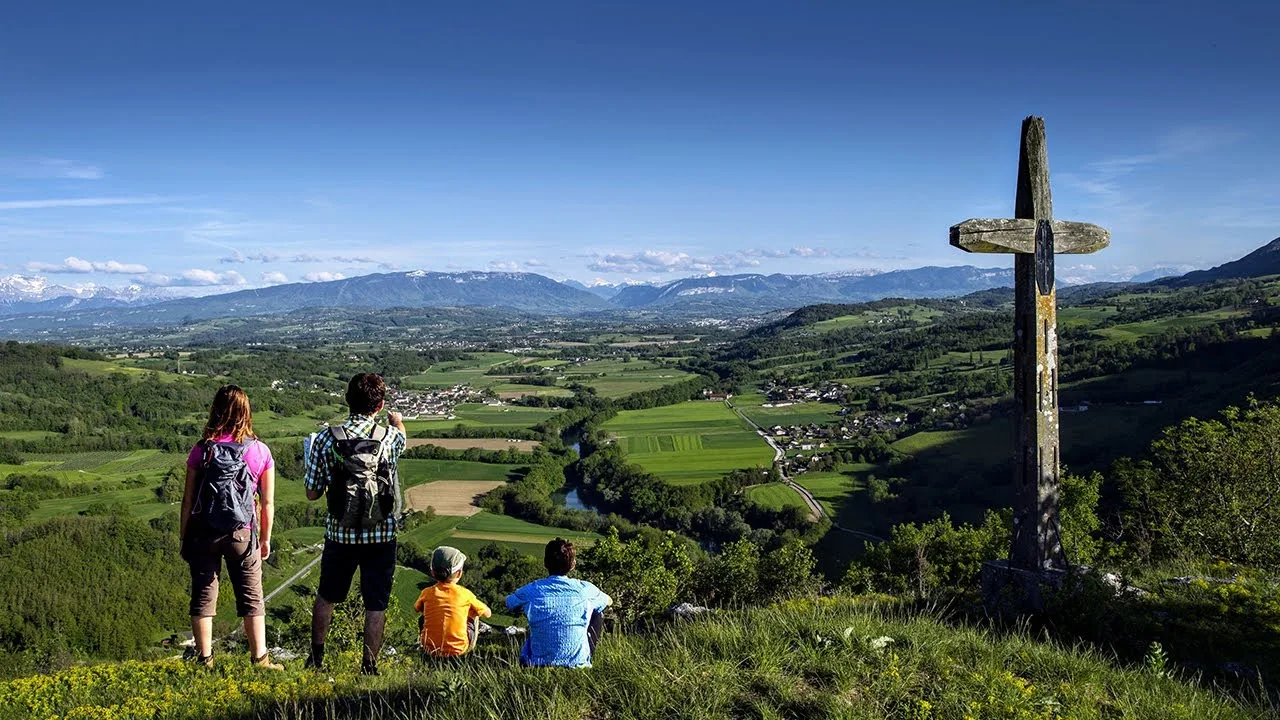 un séjour convivial en haute savoie : les hôtels avec chambres communicantes à rumilly